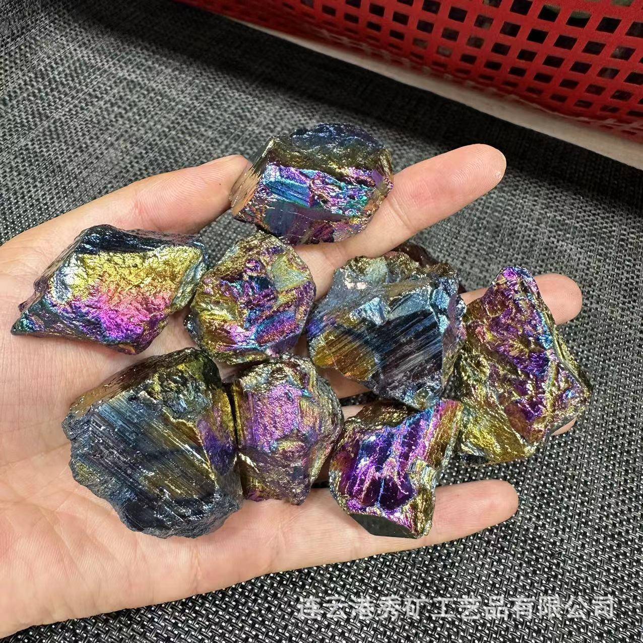 天然黑碧玺电镀七彩原石 家居摆件饰品电镀七彩原石碎石