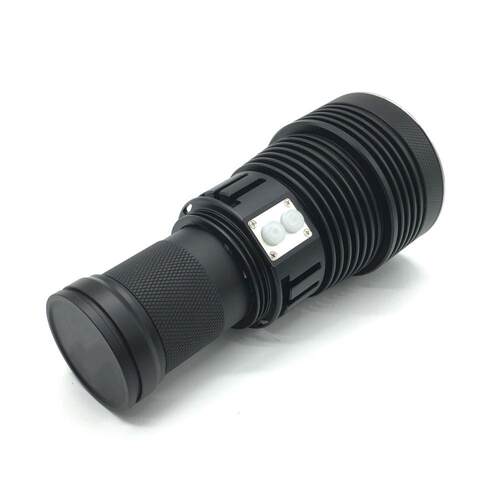 MT07聚光XHP70手电8000流明暖白光750米远射大功率4节18650手电筒