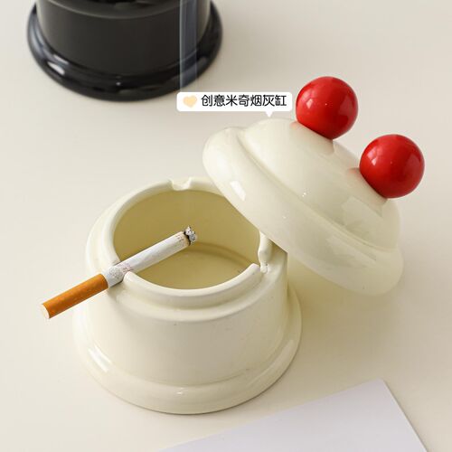创意烟灰缸陶瓷带盖防飞灰家用客厅高端大气上档T次高级感可爱摆