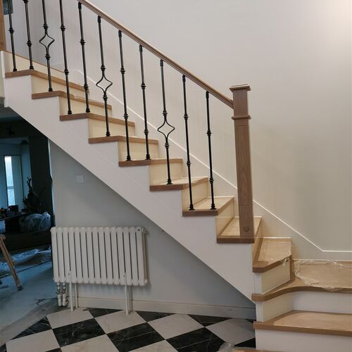 北京实木楼e梯定制阁楼复式室内公寓楼梯整体楼梯铁艺护栏铜艺扶