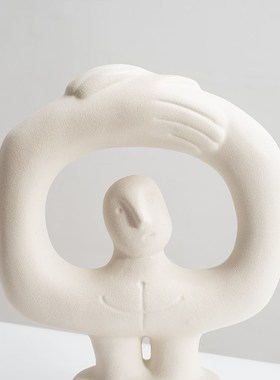 创意陶瓷米白色趣味人物摆件样板间少儿房摆设民宿家居书柜装饰品