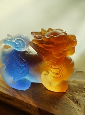 龙年吉祥物2024新款琉璃貔貅招财摆件办公室客厅茶桌茶宠装饰摆件