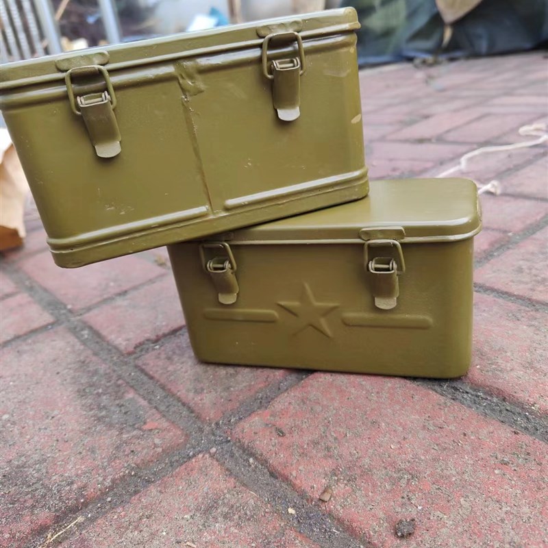 库存新60年代老黄l绿色密封 铁盒苏制工具收纳盒 防水防潮调料盒