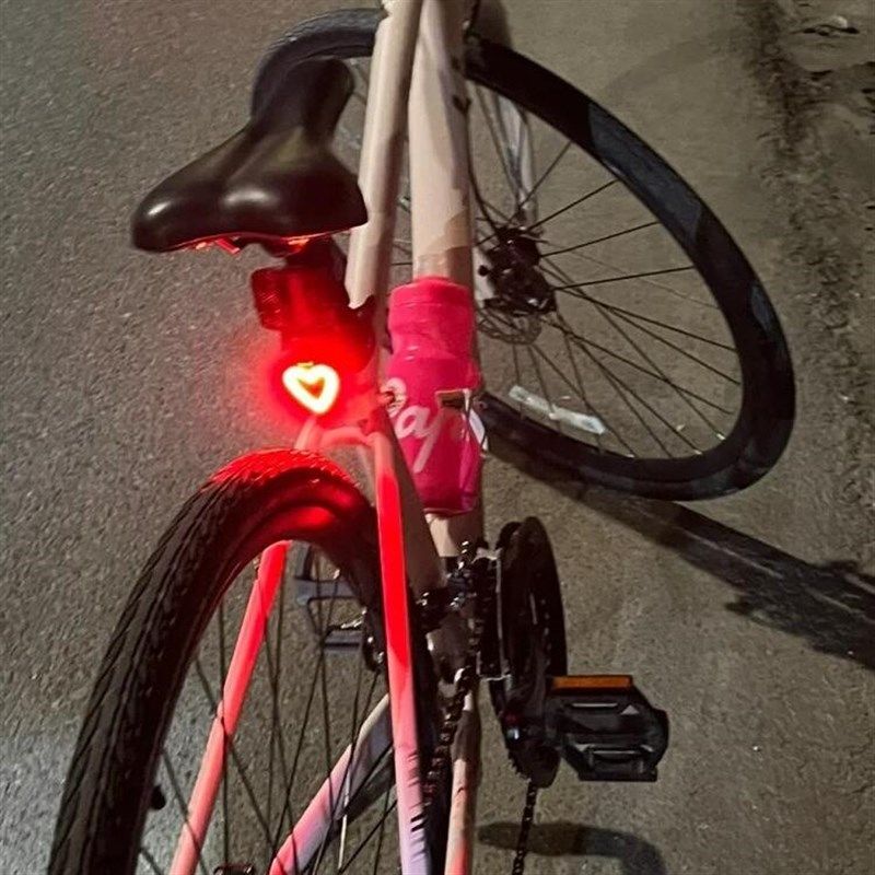 山地自行车夜间骑行尾灯警示灯爱心充电款单车装饰配件骑行装备,自行车/骑行装备/零配件,自行车灯,淘宝优惠券,粉丝福利购,淘宝优惠卷