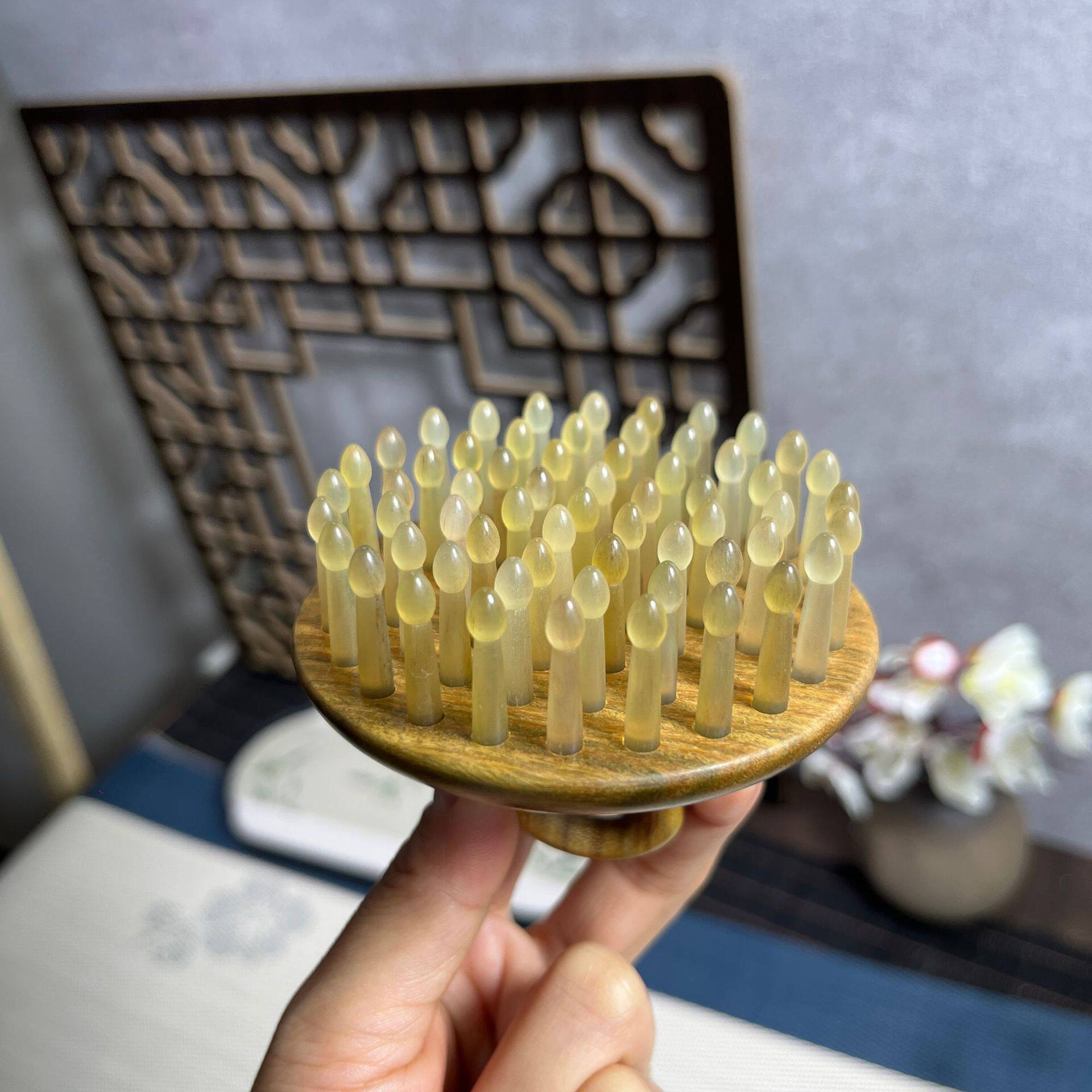 绿檀木梳羊角指环按摩梳梳紫光檀按摩头部经络梳61齿梳子送妈妈