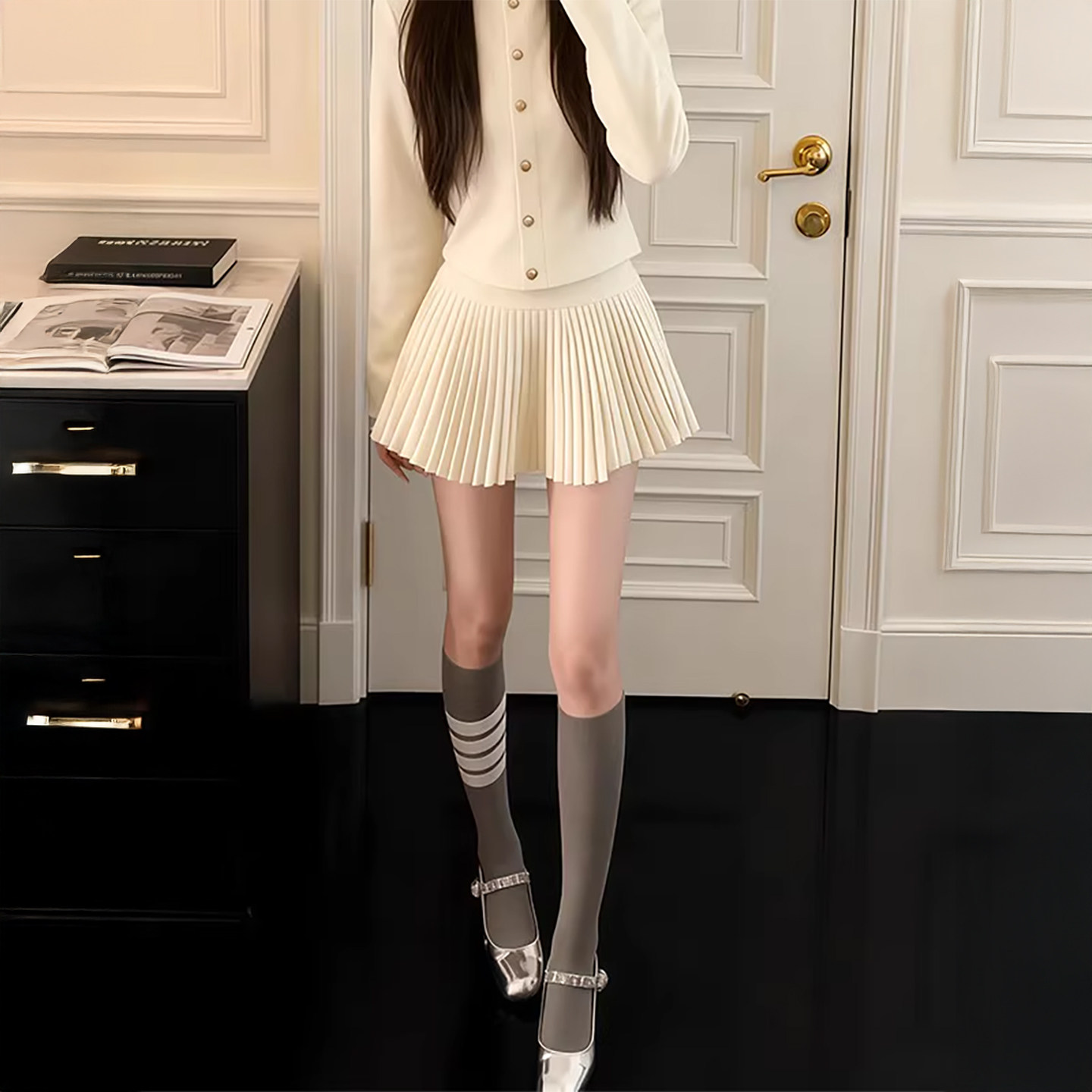 白色毛呢百褶裙女秋冬2025