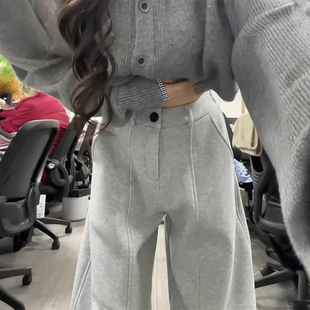 浅灰色毛呢弯刀裤女秋冬2026新款梨形报恩裤高腰小个子加绒阔腿裤