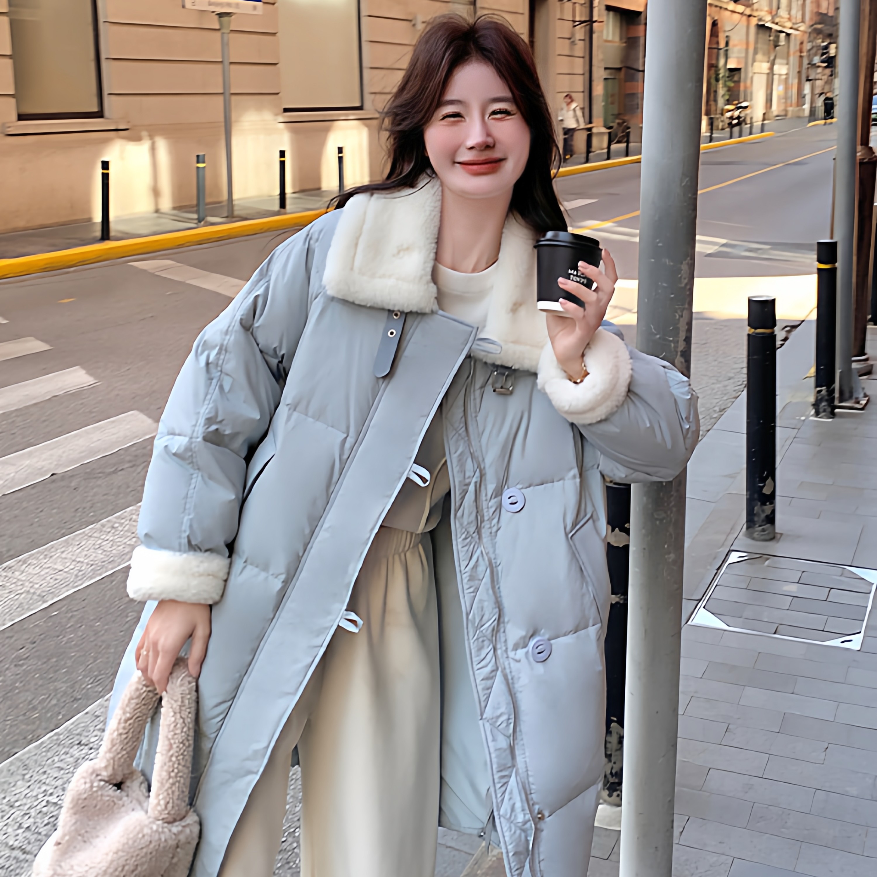 浅蓝羊羔毛拼接女冬中长款派克