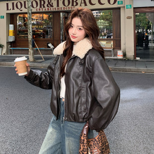 今年爆款羊羔毛领皮衣女冬季2025款派克服加绒加厚小个子短款外套