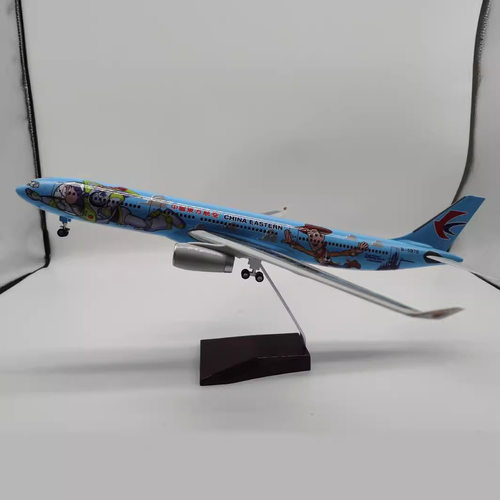 47CMA330巴斯光年航空飞机模型静态带起落架客机模型玩具书桌摆件