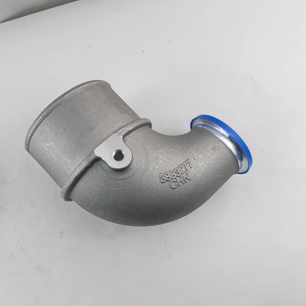 东风康明斯天龙6CT发动机配件 6CT 进气过渡管 C3883977 3883977