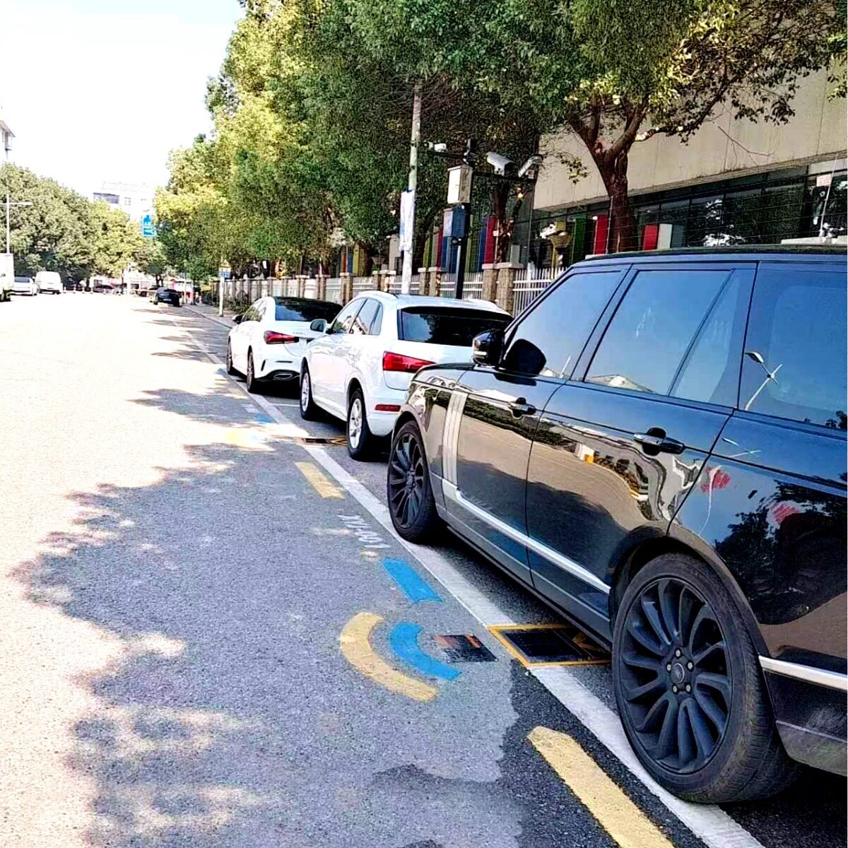 路边的停车位自动收费系统太阳能车位锁 路面停车平板锁供应厂家