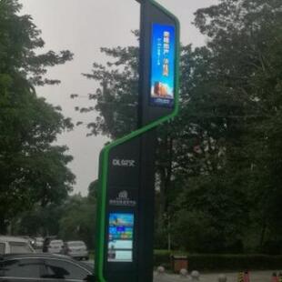 无锡宜兴市某大道LED智慧路灯P2.5全彩标准箱体(美奥马哈)