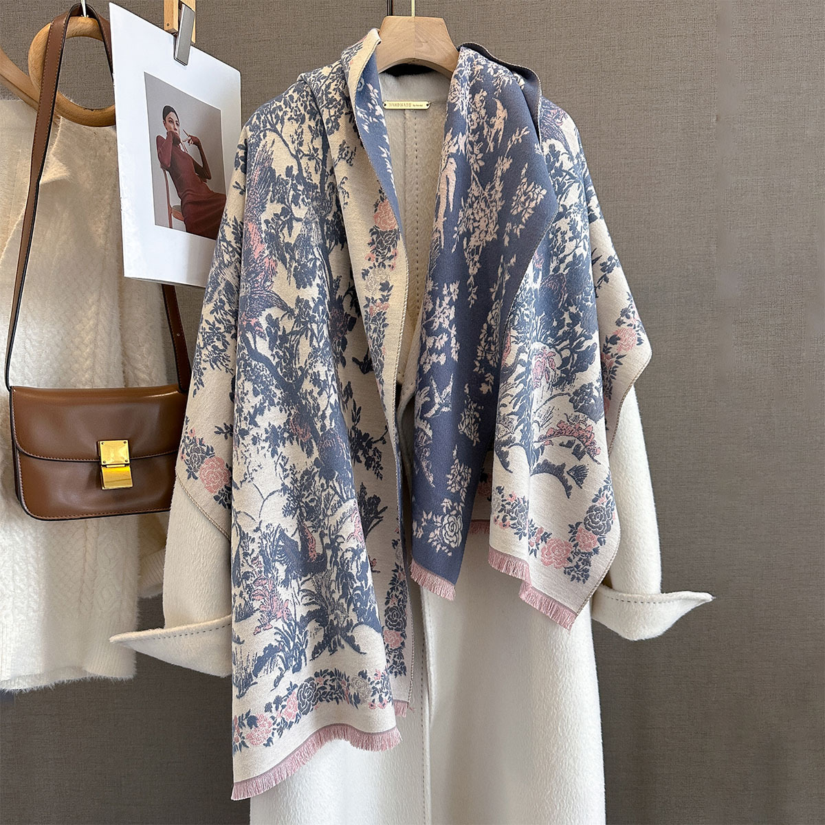 2025新款复古花鸟印花仿羊绒秋冬保暖护颈围脖百搭时尚氛围感围巾