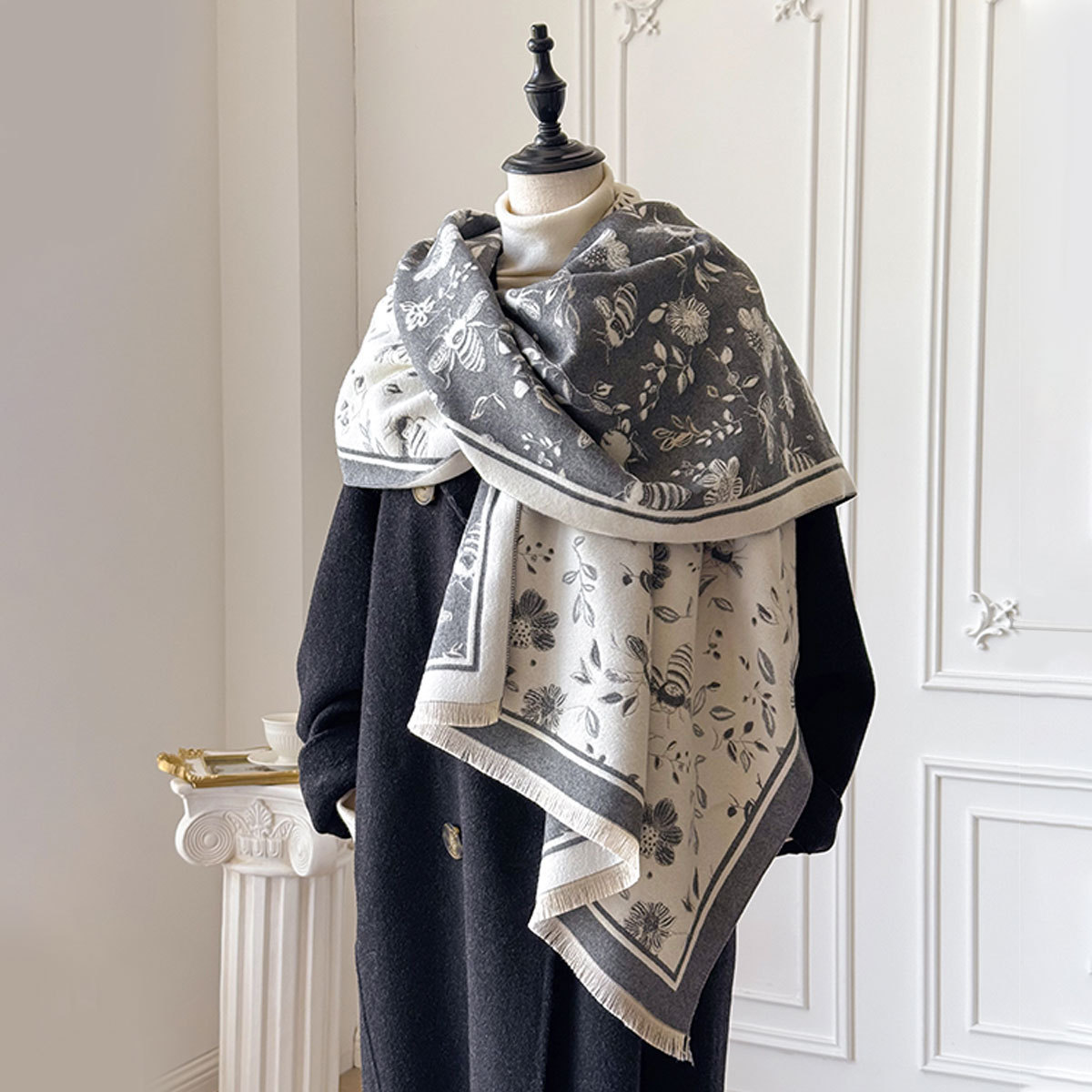 围巾女款2025空调披肩外搭保暖防风双面大披肩外搭冬季搭配大衣