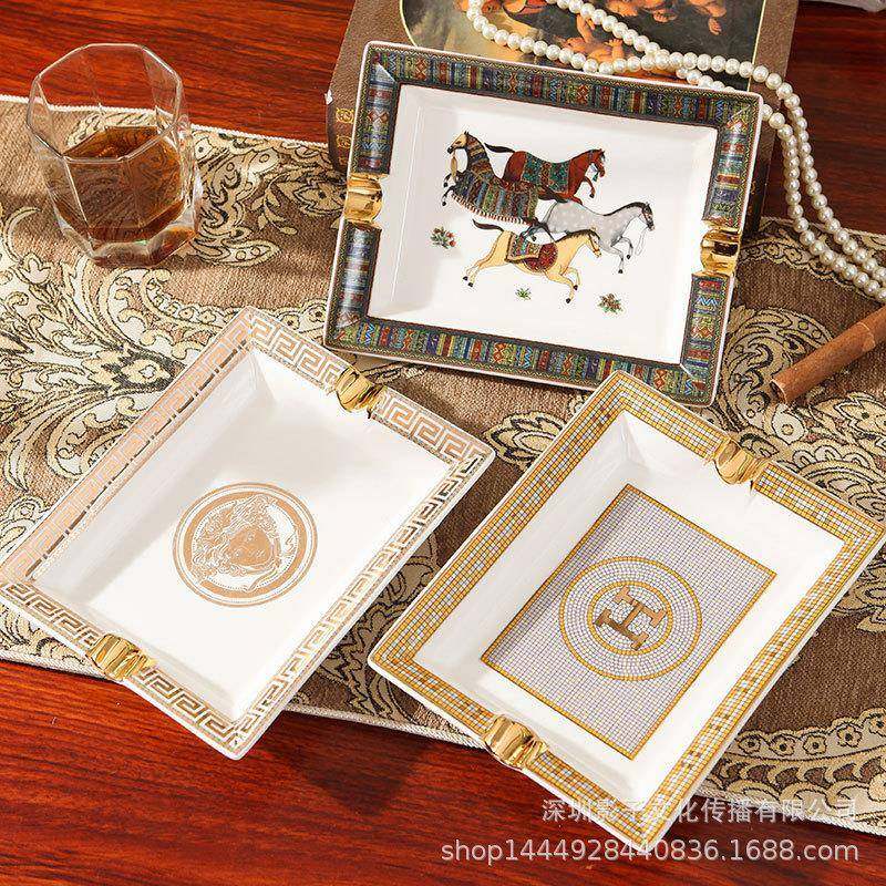 欧式复古陶瓷烟灰缸小号个性创意时尚潮流描金大气客厅摆件