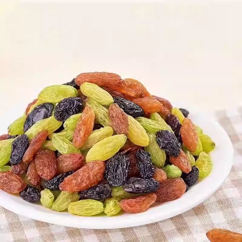 新疆三色葡萄干无籽大颗粒玫瑰红葡萄干青提干休闲零食