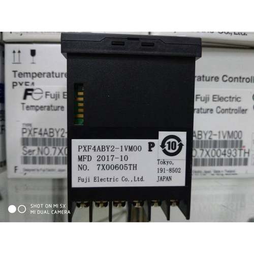 富士温控表PXF5AAY2-FW100