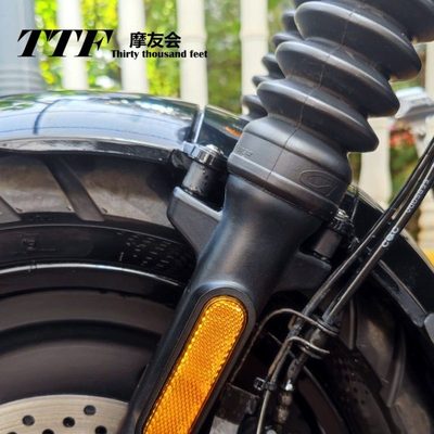 GV300S轻骑大韩骁胜改装前挡泥板加高配件增高垫块加大前轮胎无损