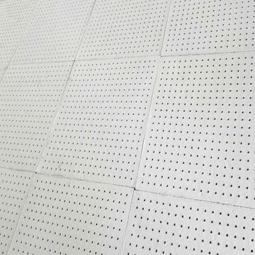 浮雕穿孔珍珠岩复合吸音板600×600×20mm厚度晶闪石