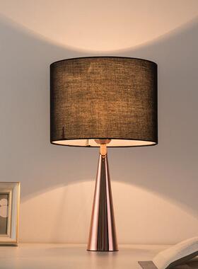 简约北欧卧室床头灯装饰台灯酒店宾馆桌面黑色布艺外贸LED灯具