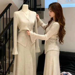 冬装搭配一整套2025独特超好看韩系穿搭别致绝美减龄针织毛衣套装