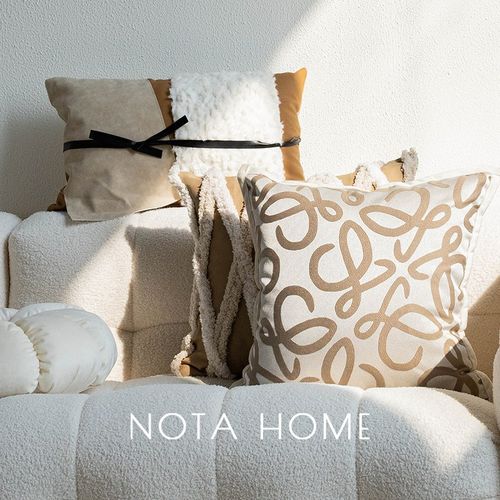 奶油风抱枕法式轻奢抱枕套皮质靠枕D客厅沙发靠垫新家软装车载抱