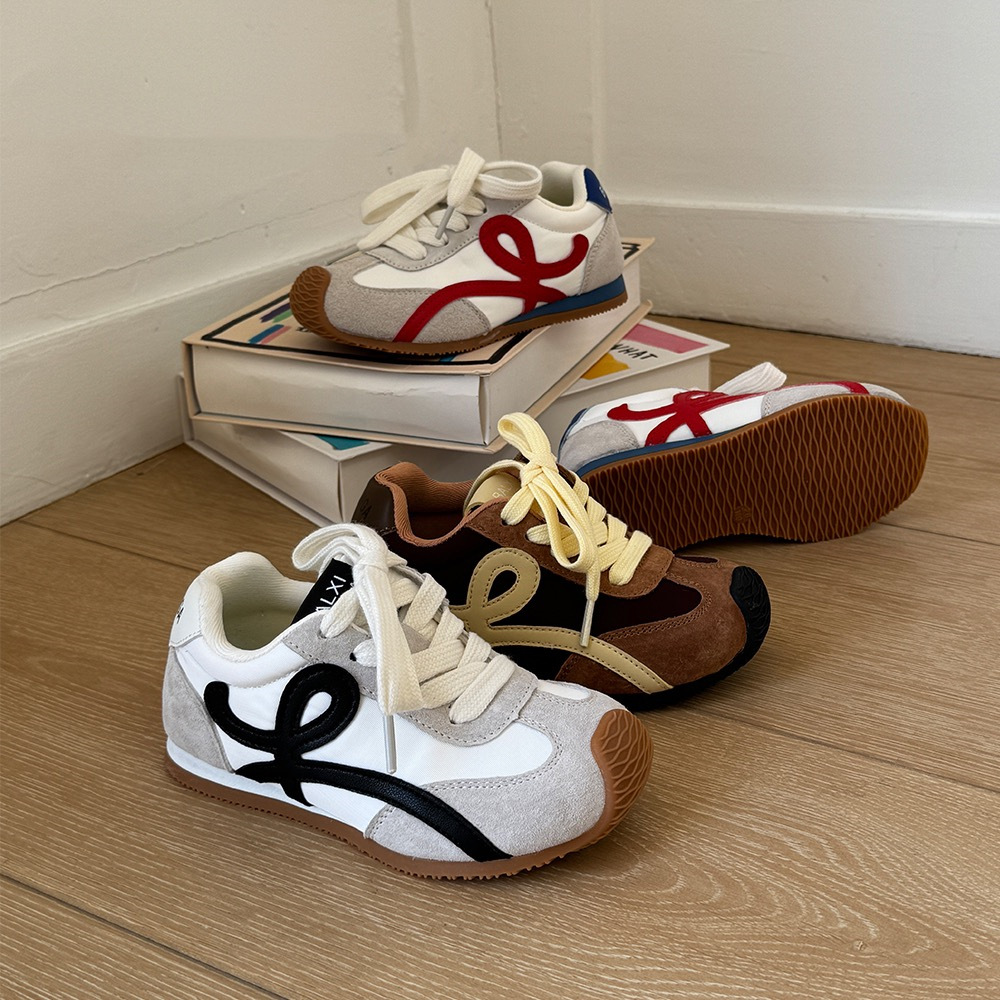 真皮儿童鞋子2025春季新款板鞋潮牌女童阿甘鞋休闲宝宝男童运动鞋