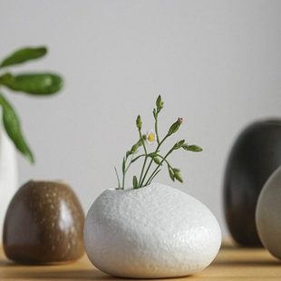 迷你鹅卵石花器陶瓷小口径简约创意桌面装饰家居无孔插花小摆件