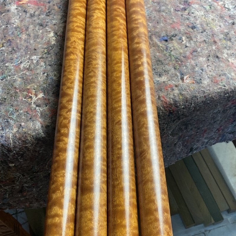 精品穿透龙胆纹金丝花梨木料花梨木把玩棍健身M棍武术棍120长3.2