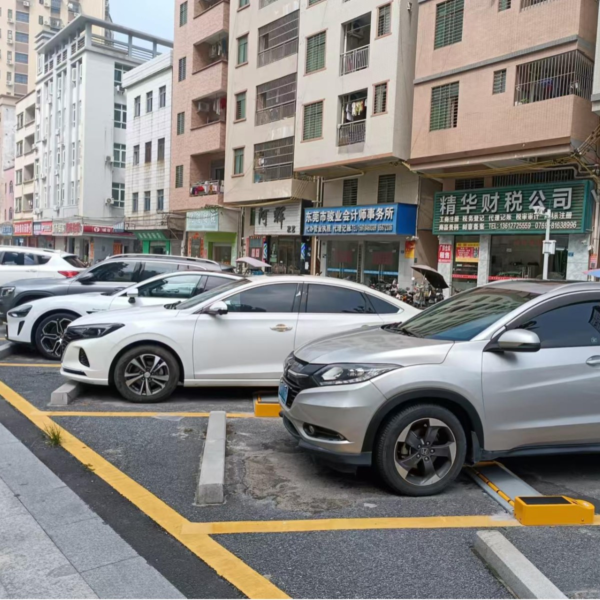 路侧车位收费管理停车设备智能泊位锁 防撞共享车位锁驻车器厂家