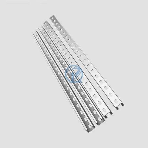 四川现货供应镀锌槽钢冷弯冲孔C型钢41*2141*4141*62