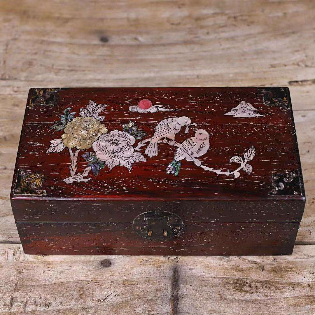 厂家直销仿古做旧木质花鸟镶嵌贝壳饰品盒首饰盒上面图案随机发货