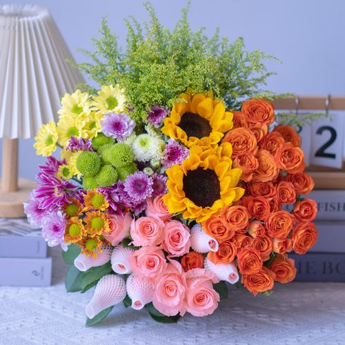 【520爆款鲜花】粉玫瑰10支+多头玫瑰+小K雏菊+向日葵+配草 基地