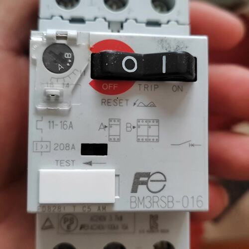 询价富士马达断路器，原包装。库房积压2个。BM3RSB-01可维修