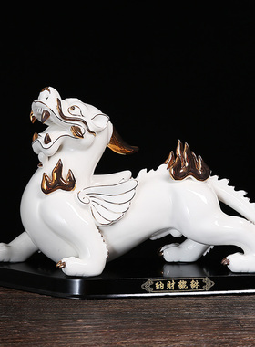 红色陶瓷貔貅一对工公品客厅装饰电视柜现代办艺室礼财摆件招盒装