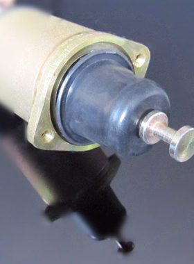 金笛QDJ273起动机马达电磁吸铁开关 J2540 24V 6105/6110 吸力包