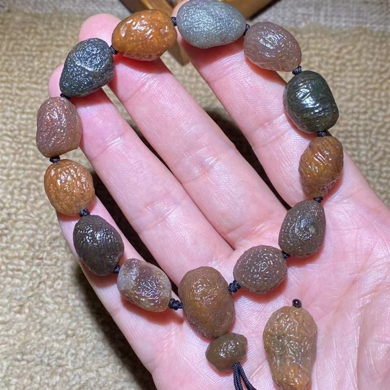 可收藏手链墨绿蓝紫银白黄五彩多眼睛戈壁玛瑙原石未经打磨已打孔