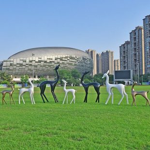 玻璃钢抽象梅花鹿雕塑户外公园林景观售楼部样板房草坪装 饰品摆件