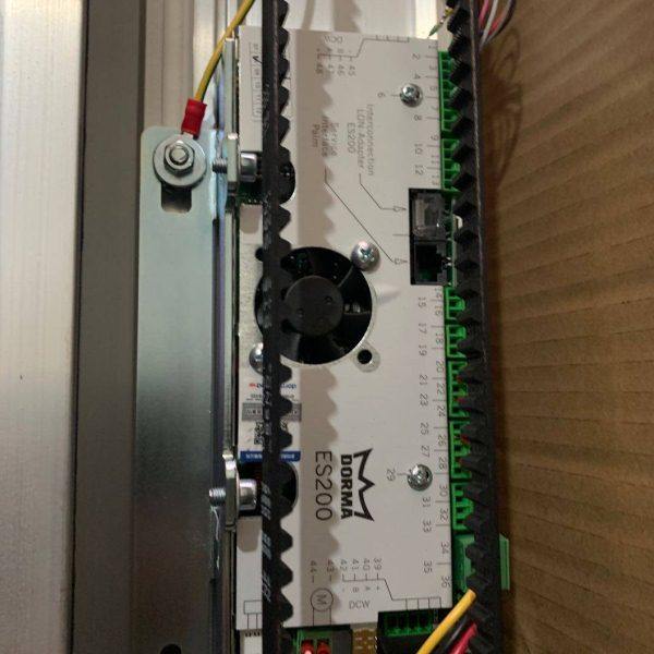 200e感应门滑轮多玛es200自动门电机dorma电动门控制器玻璃门吊轮