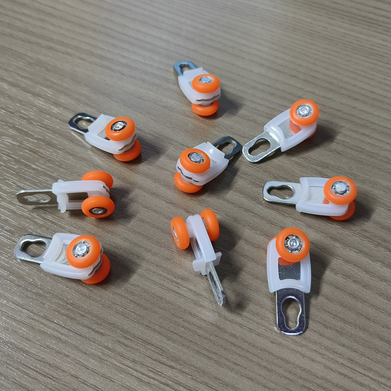 新款优质窗帘轨道滑轮静音挂钩套轮方轨走珠轮导轨滚X轮窗配辅料