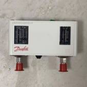 danoss丹P佛斯K15空调高低压力控制器开关KP15060继电器060 126f