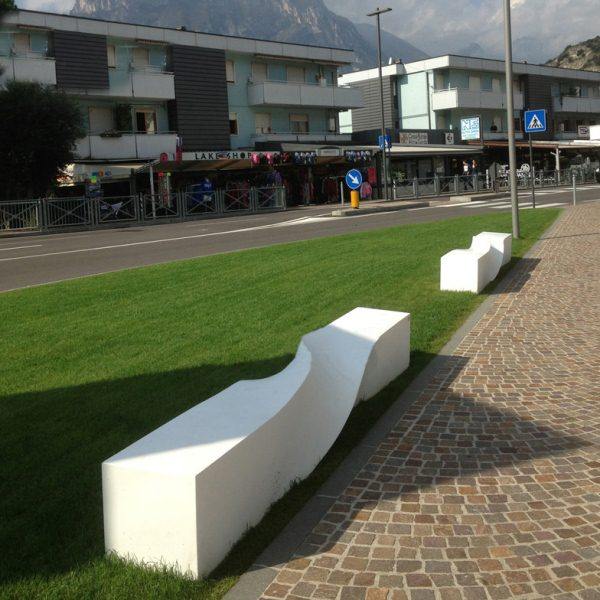 商场玻璃钢休闲座椅商业美陈购物中心公共休息凳广场多人艺术长凳