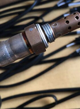 适用光阳原厂弯道情人 赛艇250 300 LIKE180 氧传感器 含氧感知器