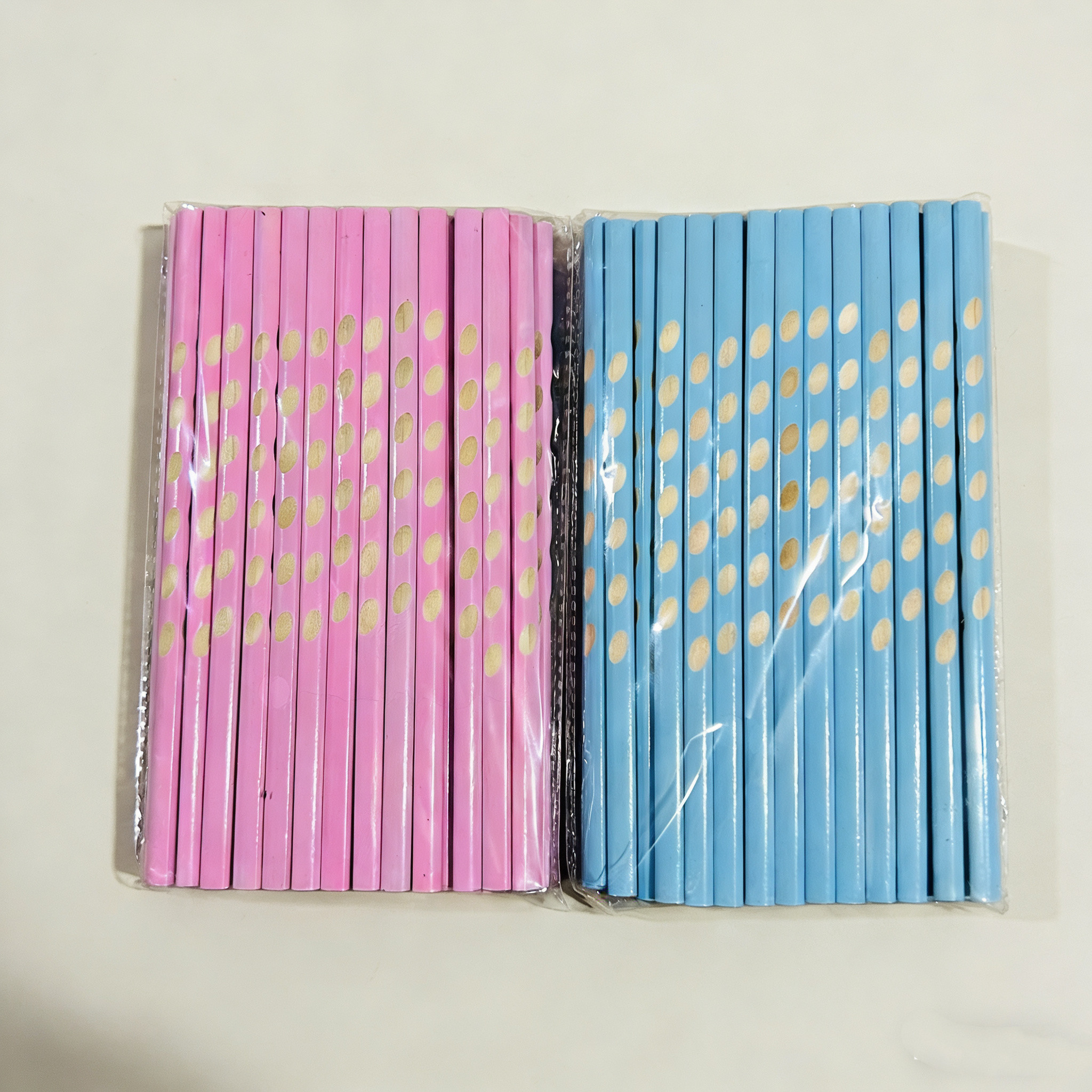 马卡龙色果冻色铅笔HB三角杆洞洞铅笔学生儿童矫正握姿练字绘画笔