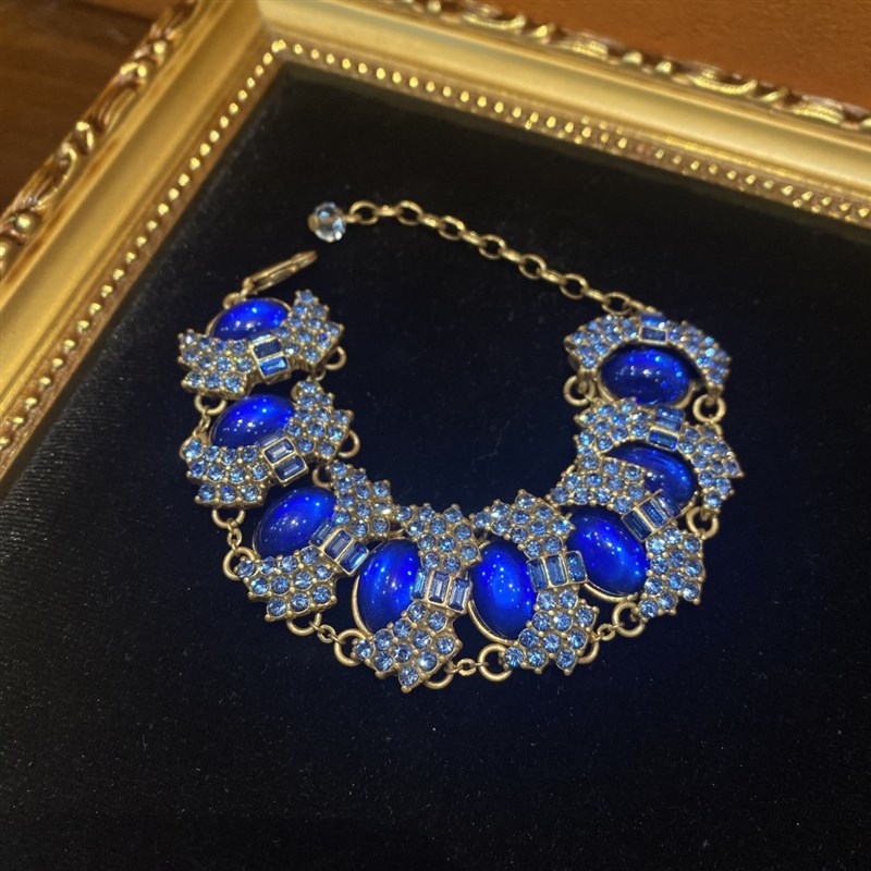 西洋中古铜镀18做旧复古金色搭配莱茵石宝蓝色琉璃奢华款手牌手链