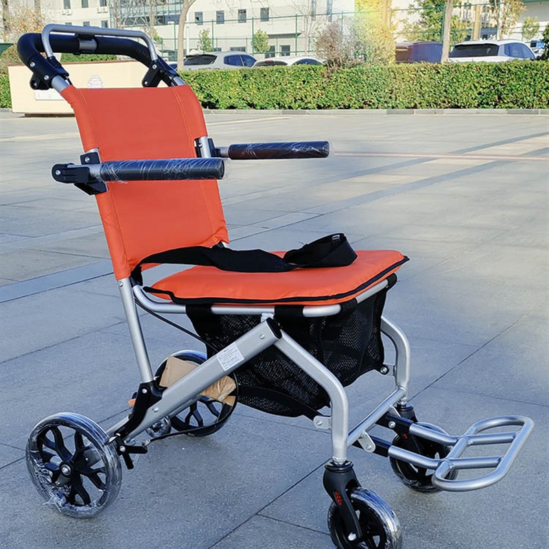 8m9老人旅游推车简易折叠轮椅飞机老年旅行便携可推可坐小孩