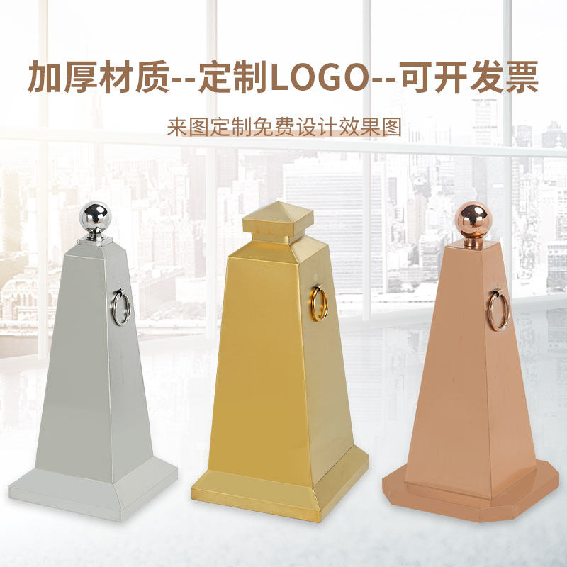 不锈钢反光路障路锥方形障碍锥物业高档隔离墩停车场三角指示牌