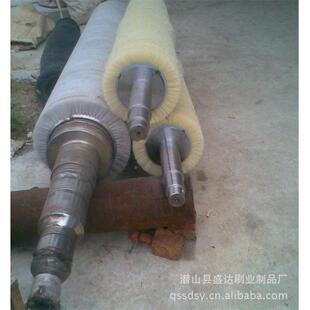 供广应州弹簧毛辊刷，缠绕1900式毛抛刷。光毛刷辊