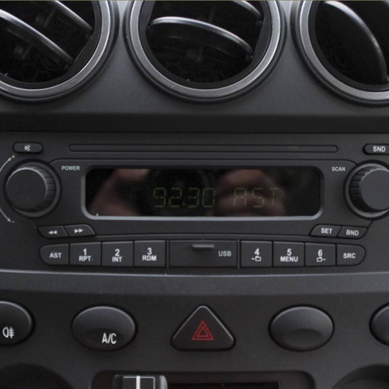 五菱宏光车载原h车收音机CD机支持插USB播放器插卡机及改装尾线